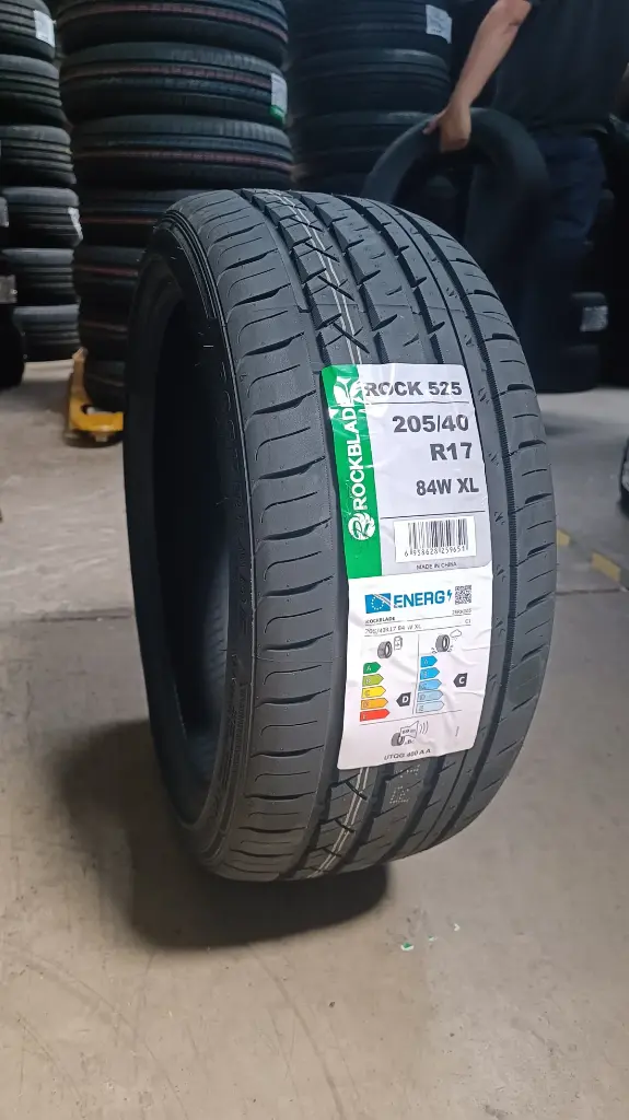 NEUMÁTICO 205:40 R17 ROCKBLADE ROCK 525 84W - 2.webp