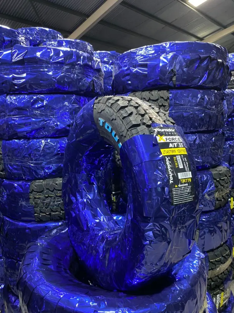 NEUMÁTICO 215:75 R14LT TOURADOR X FORCE A:T II 95S BZ 6PR - 4.webp