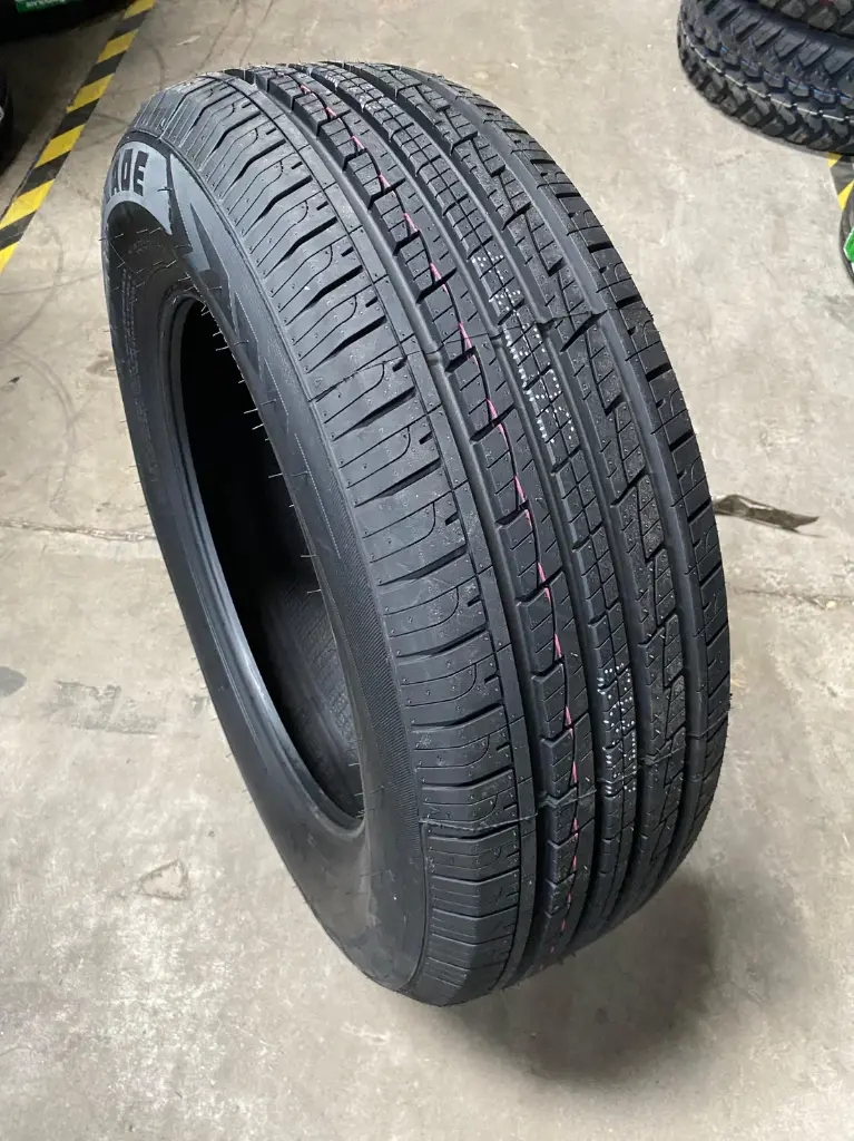 NEUMÁTICO 235:65 R17 ROCKBLADE ROCK 719 H:T 104H - 3.webp